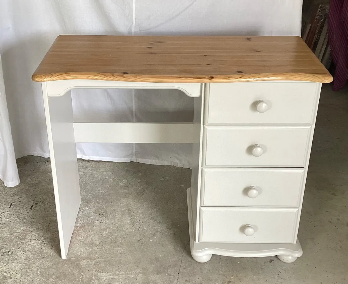 Dressing table - Image 2