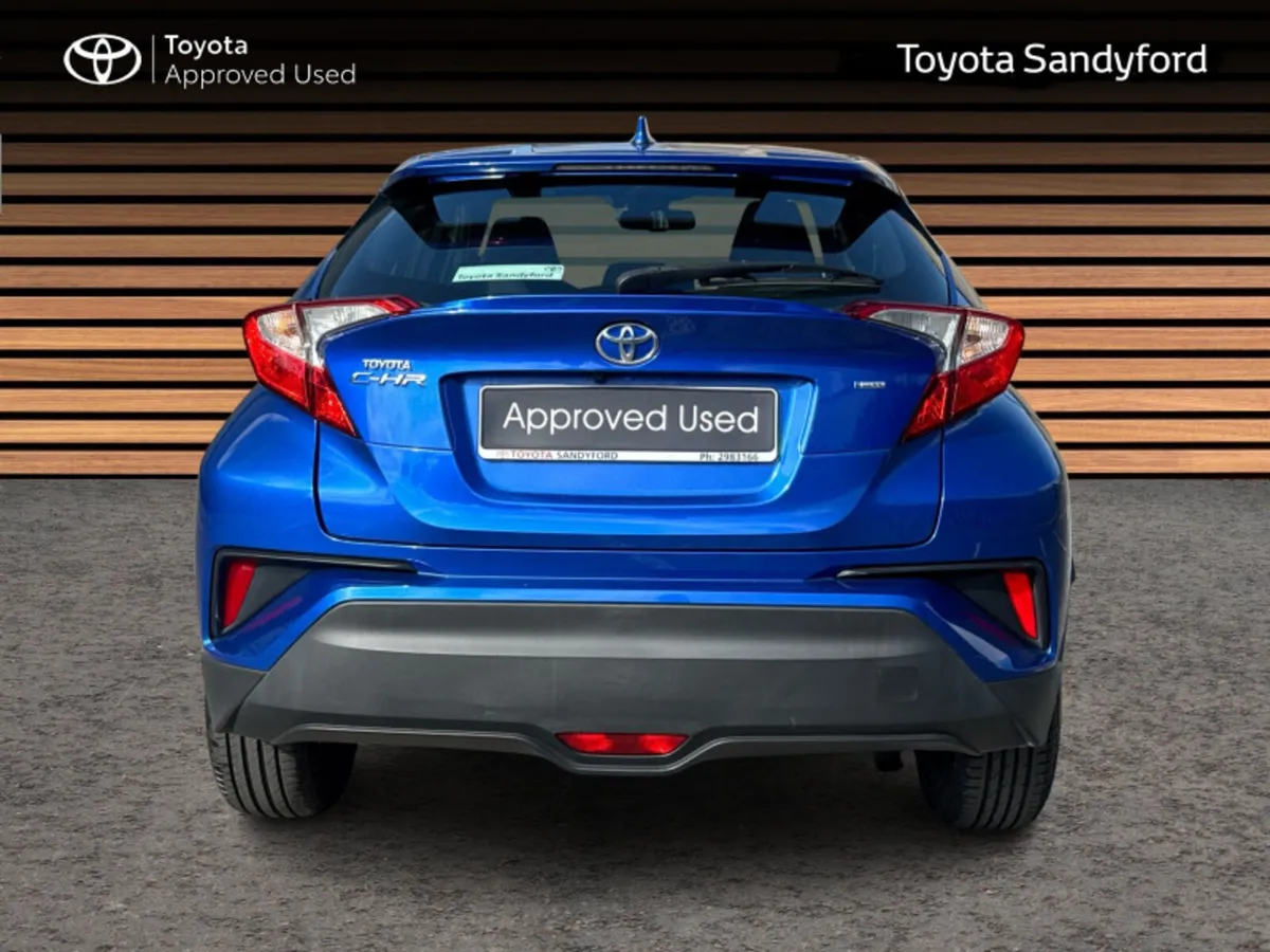 Toyota C-HR 1.2T LUNA PETROL // REVERSING CAMERA / - Image 4