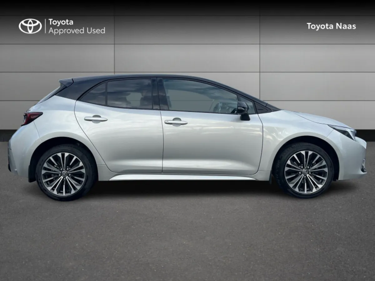 Toyota Corolla COROLLA HYRBID L/SPORT HB - Image 3