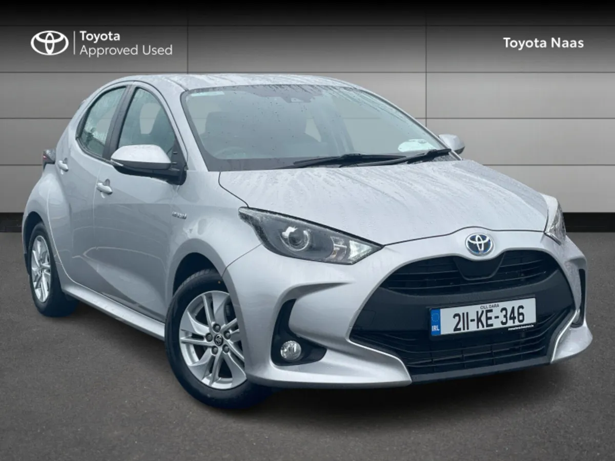 Toyota Yaris HYBRID LUNA - Image 1