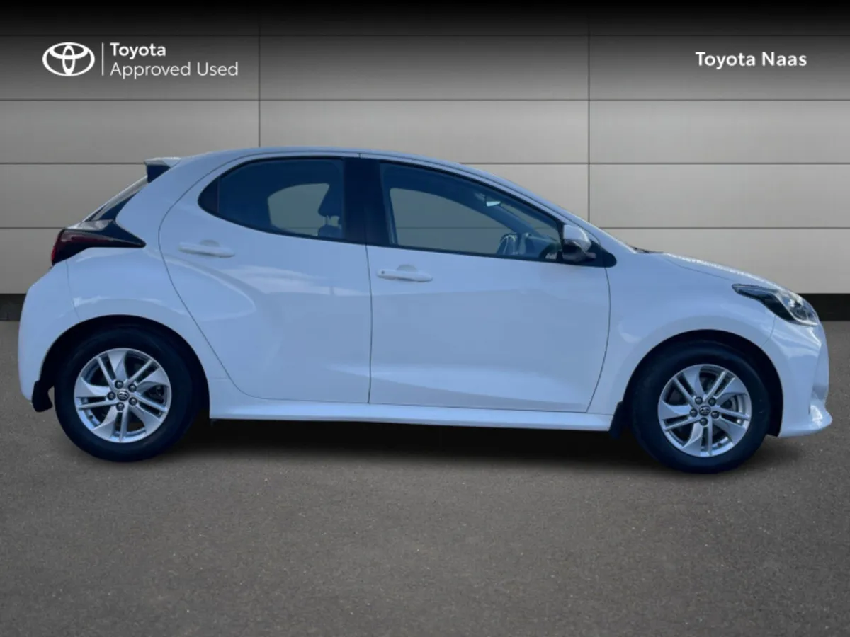 Toyota Yaris YARIS 1.5 HYBRID - Image 3