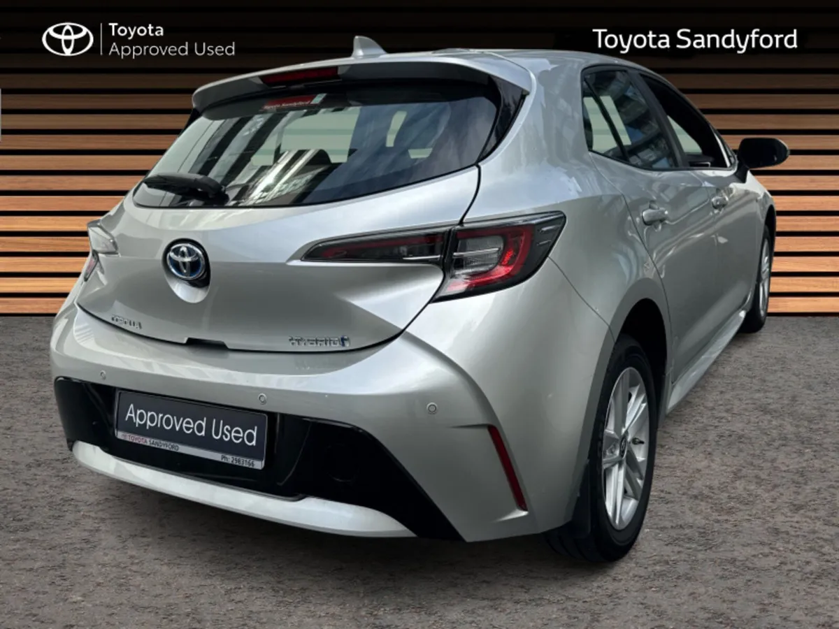 Toyota Corolla HYBRID LUNA HATCHBACK // REAR CAMER - Image 2