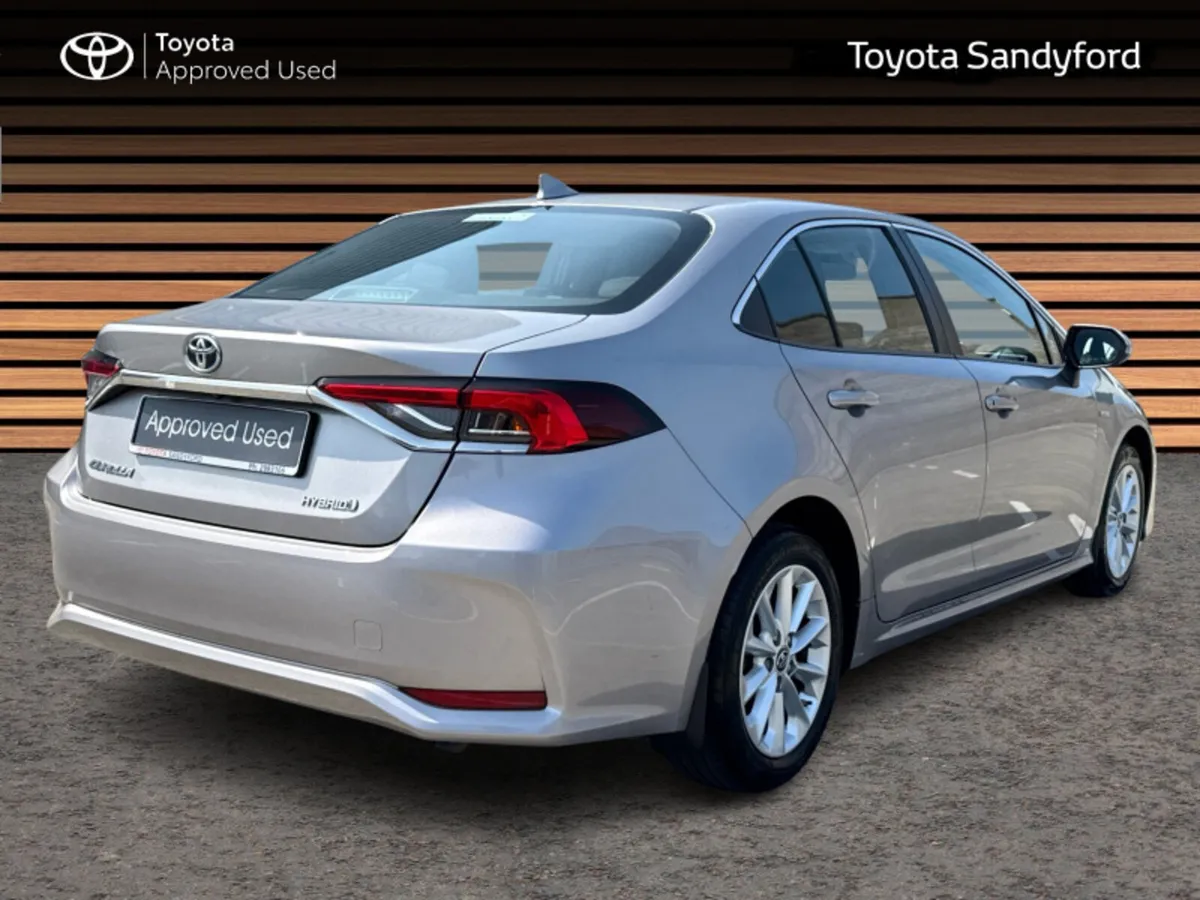 Toyota Corolla HYBRID LUNA SALOON // REAR CAMERA / - Image 2