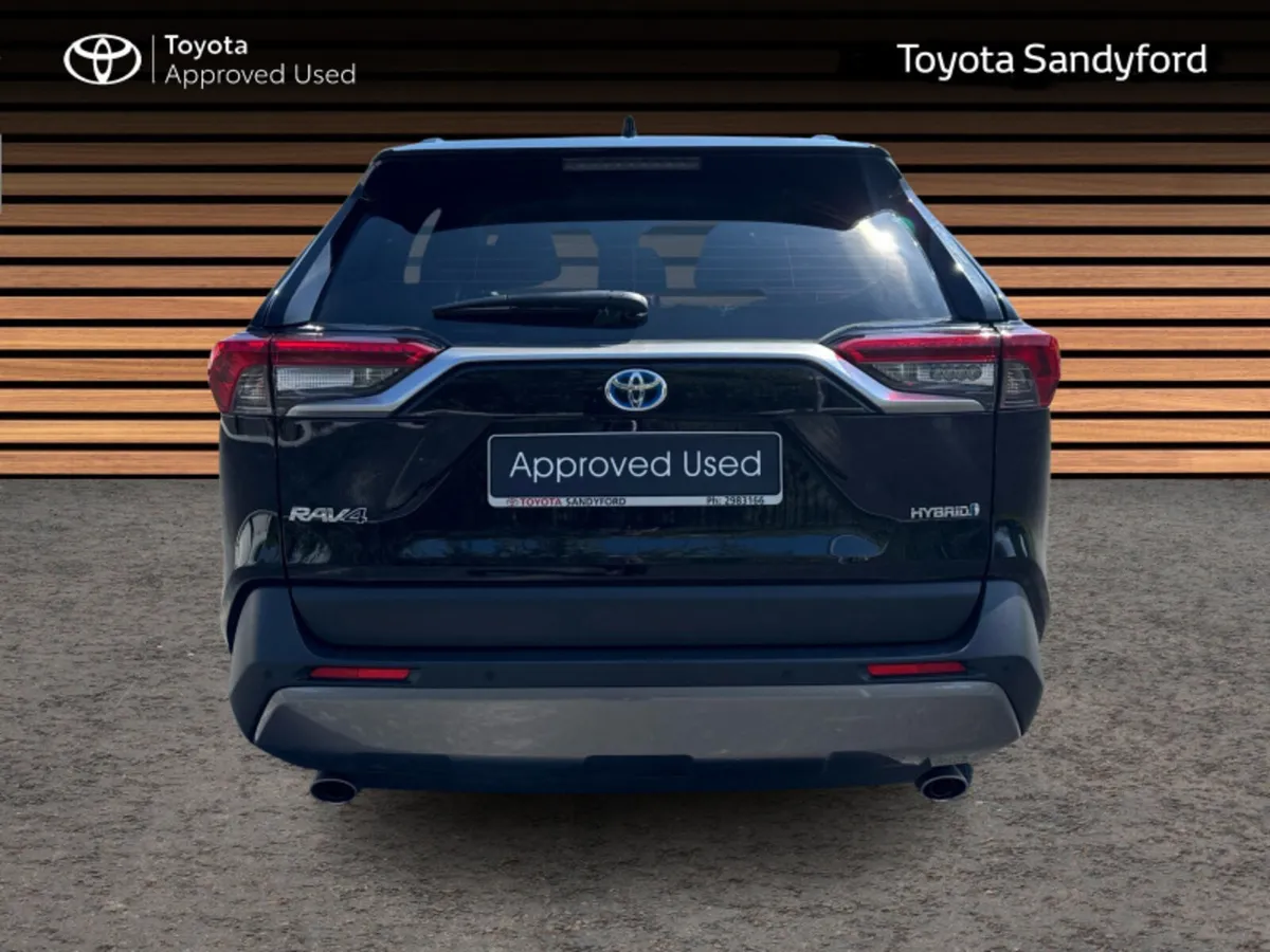 Toyota RAV4 HYBRID LOW MILEAGE AUTO // REAR CAMERA - Image 4