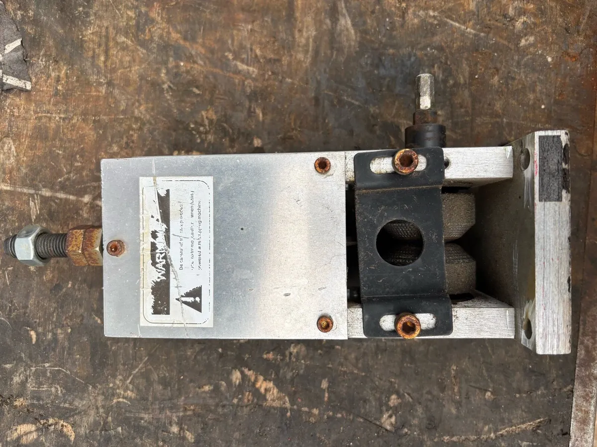 WIRE/CABLE STRIPPER - Image 2