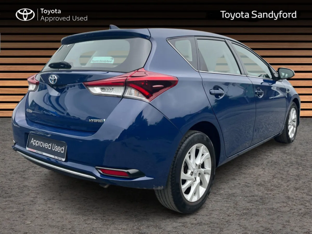 Toyota Auris HYBRID ICON TECH // REAR CAMERA // BL - Image 2