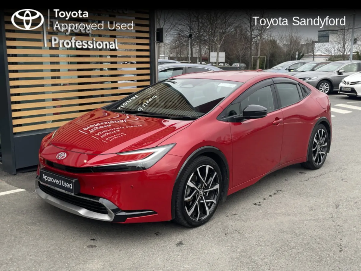 Toyota Prius FULL SPEC // LEATHER HEATED SEATS // - Image 4