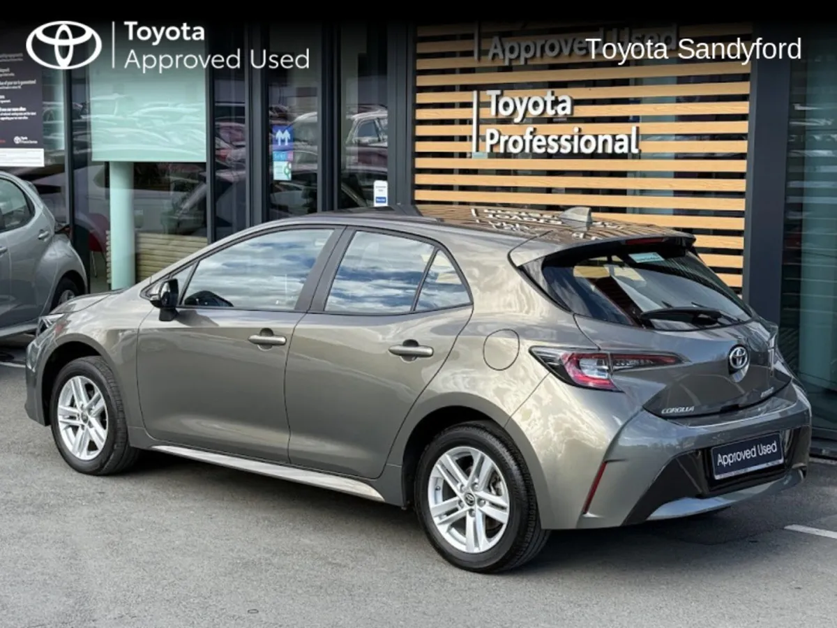 Toyota Corolla HYBRID LUNA HATCHBACK // REAR CAMER - Image 3
