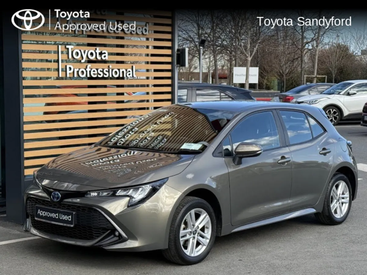 Toyota Corolla HYBRID LUNA HATCHBACK // REAR CAMER - Image 4