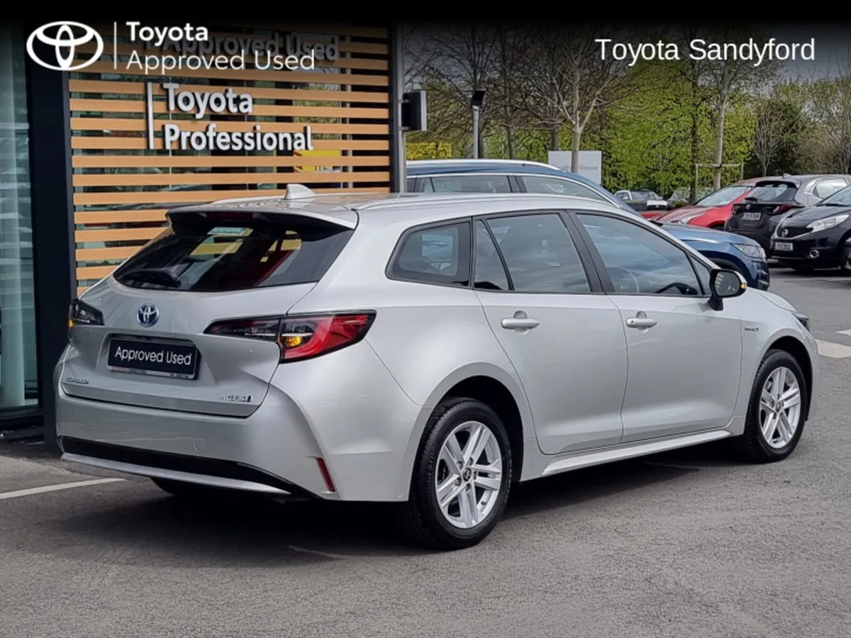 Toyota Corolla TOURING SPORT ESTATE HYBRID LUNA // - Image 2