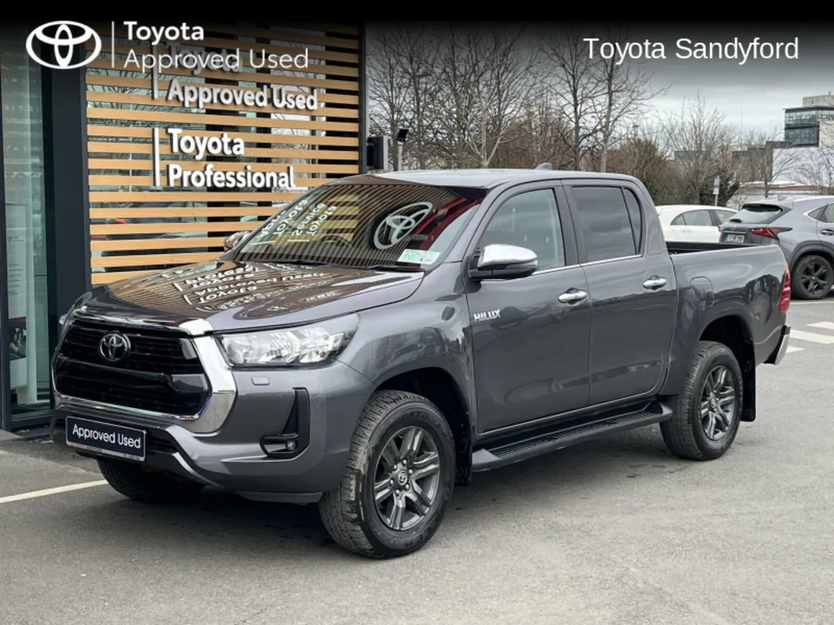 Toyota Hilux 2.8 SR5 DOUBLE CAB AUTOMATIC // AIR C - Image 4
