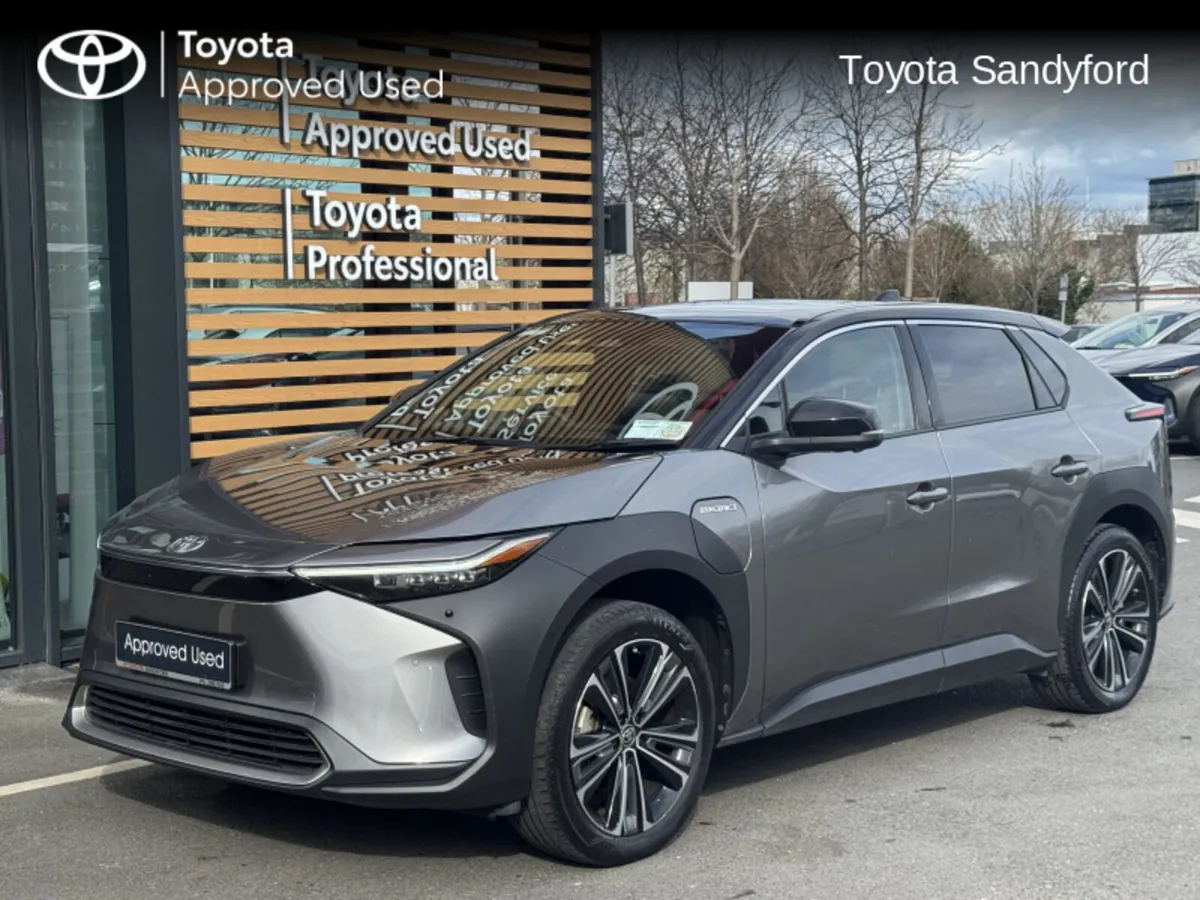 Toyota bZ4X PREMIERE EDITION // PANORAMIC GLASS RO - Image 4