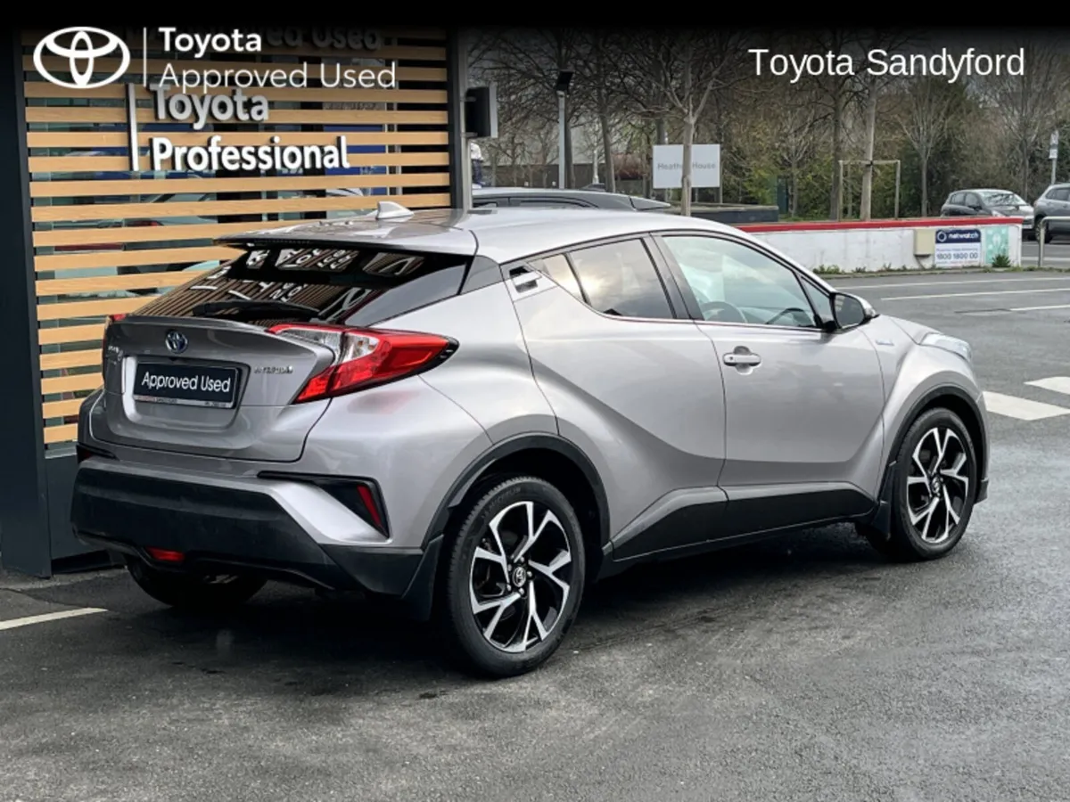 Toyota C-HR HYBRID SPORT // REAR CAMERA // BLUETOO - Image 2