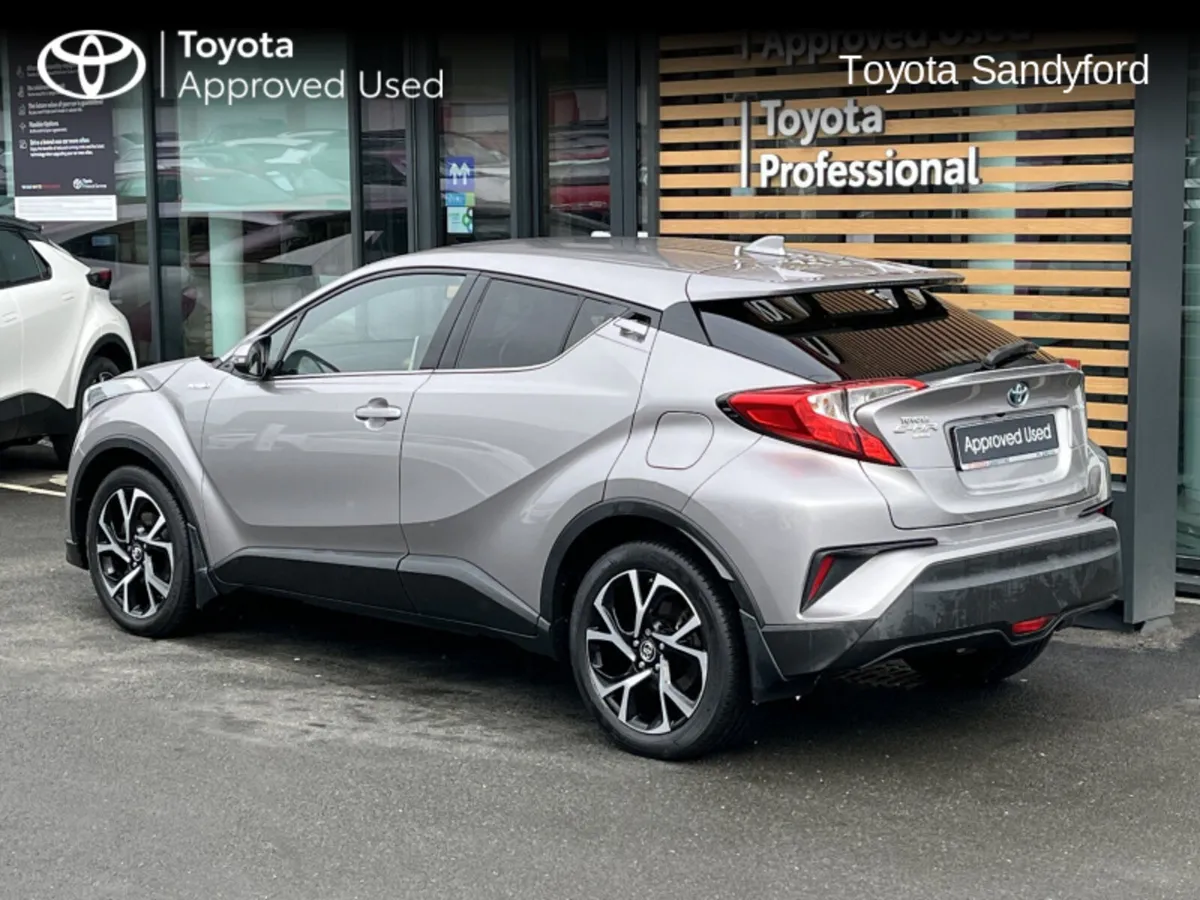 Toyota C-HR HYBRID SPORT // REAR CAMERA // BLUETOO - Image 3