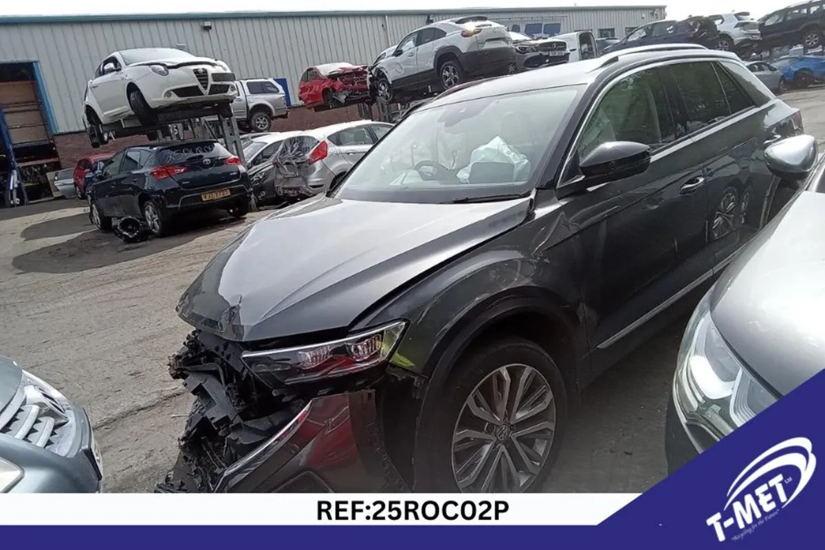 2019 VOLKSWAGEN T-ROC BREAKING FOR PARTS - Image 4
