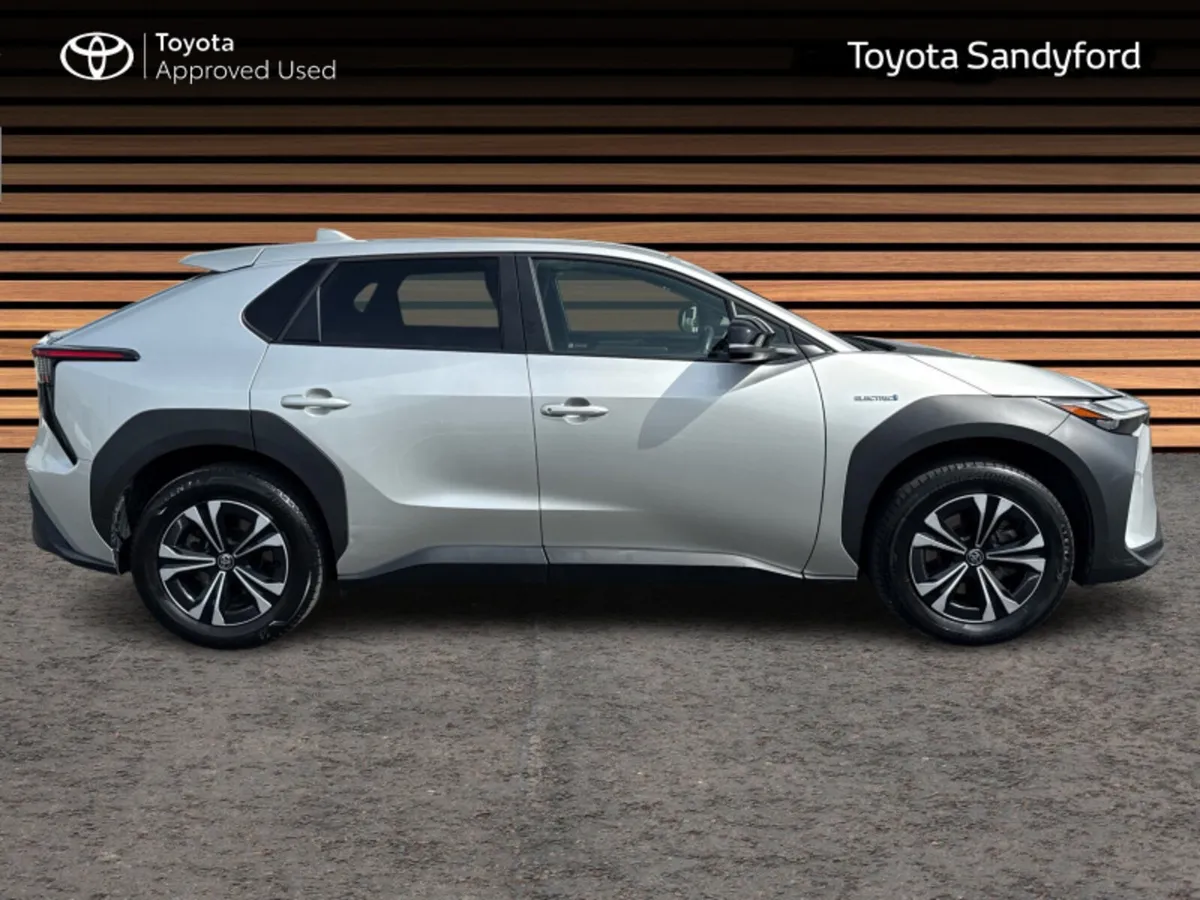 Toyota bZ4X SPORT 11KW EV AUTOMATIC // HEATED SEAT - Image 3