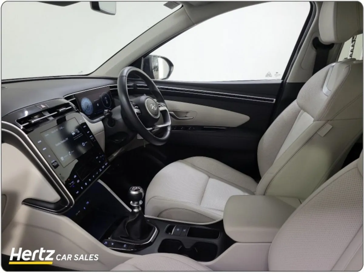 Hyundai Tucson Executive 2 Tone Roof 1.6 Diesel M - Image 4