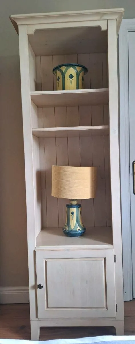 Tall display unit and coffee table - Image 2