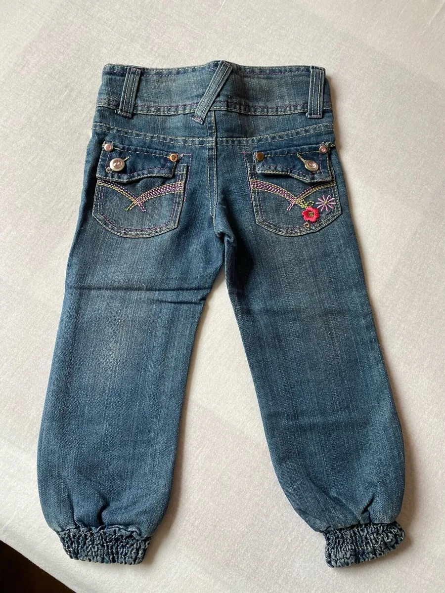 Girl’s Brand New Embroidery Cuff End Jeans 3 years - Image 2