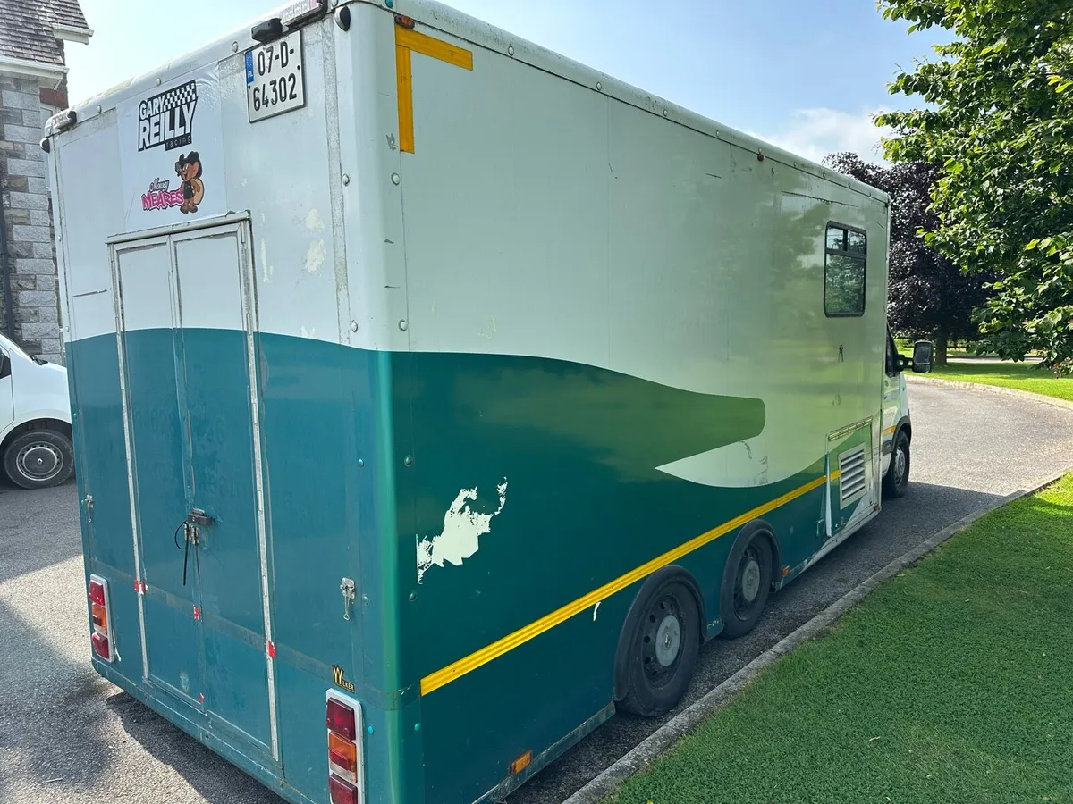 Renault Master Race Camper - Image 3