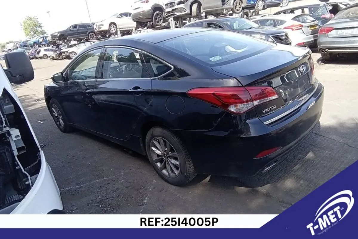 2016 HYUNDAI I40 BREAKING FOR PARTS - Image 4