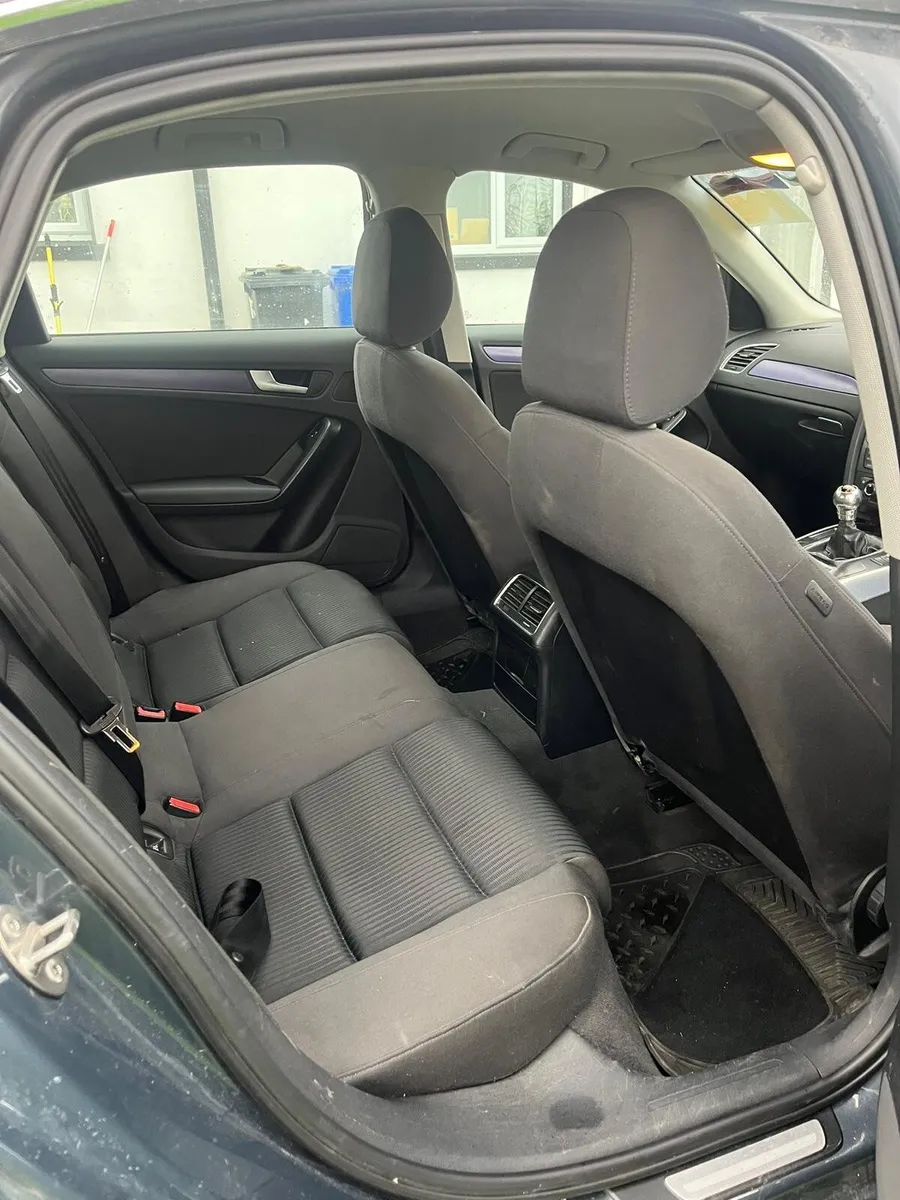 Audi A4 2009 - Image 2