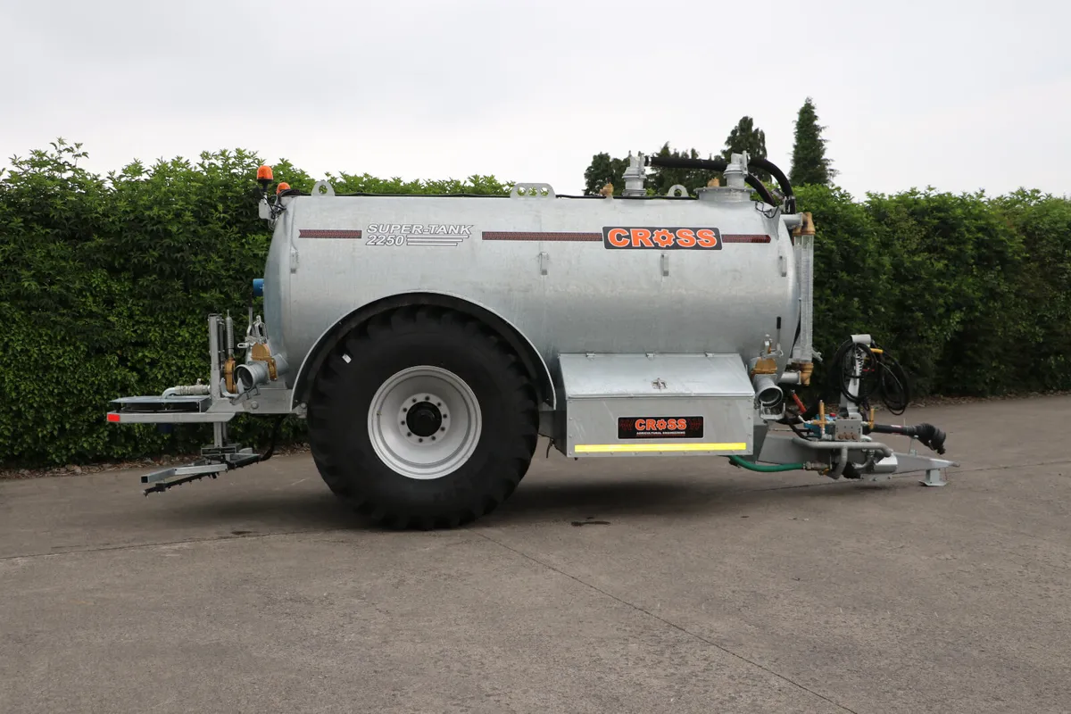 Road Wash Tanker- Split Tanker - Image 1