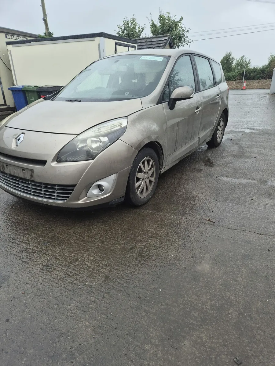 Renault Scenic - Breaking only - Image 3