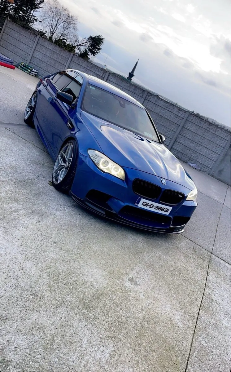 BMW M5 - Image 1