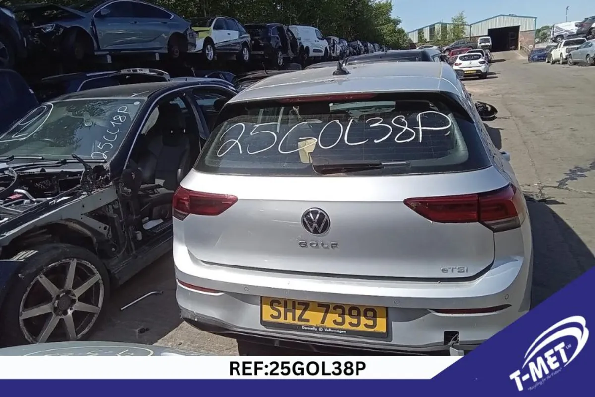 2021 VOLKSWAGEN GOLF BREAKING FOR PARTS - Image 2
