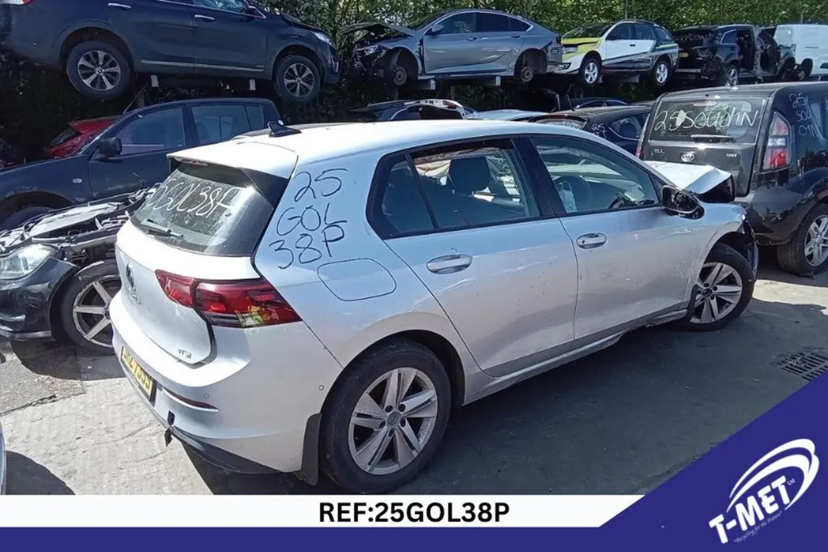 2021 VOLKSWAGEN GOLF BREAKING FOR PARTS - Image 3
