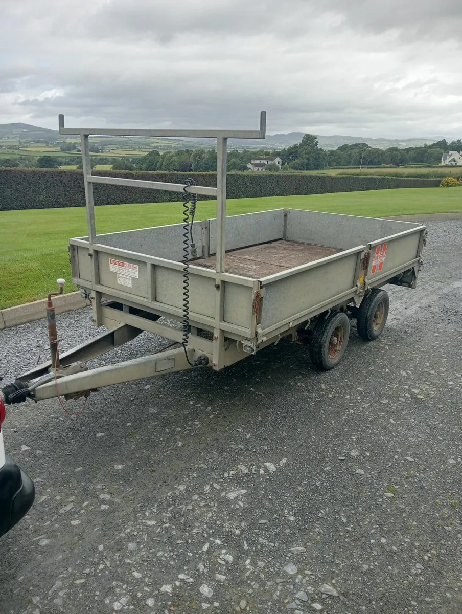 Trailer - Image 1