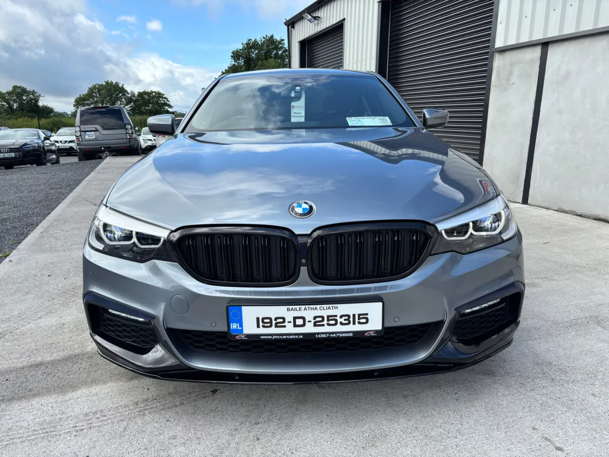 STUNNING 2019 BMW 530e M SPORT - Image 2