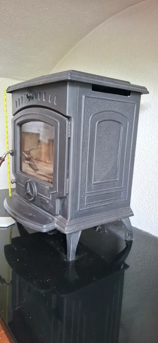 Stanley Solid fuel stove..like new..H-27-W22-D17" - Image 1
