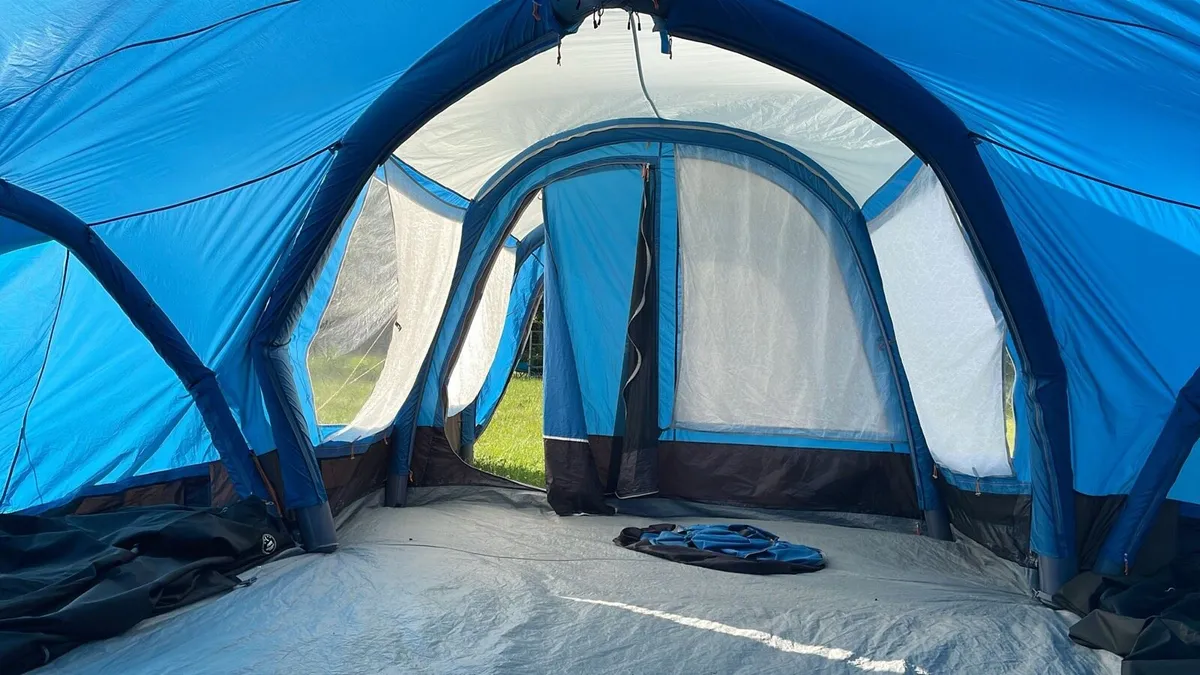 8 man tent - Image 2