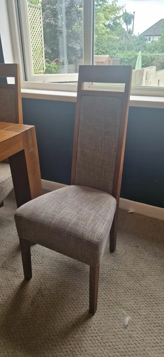 Dining Table with 6 chairs - Image 3