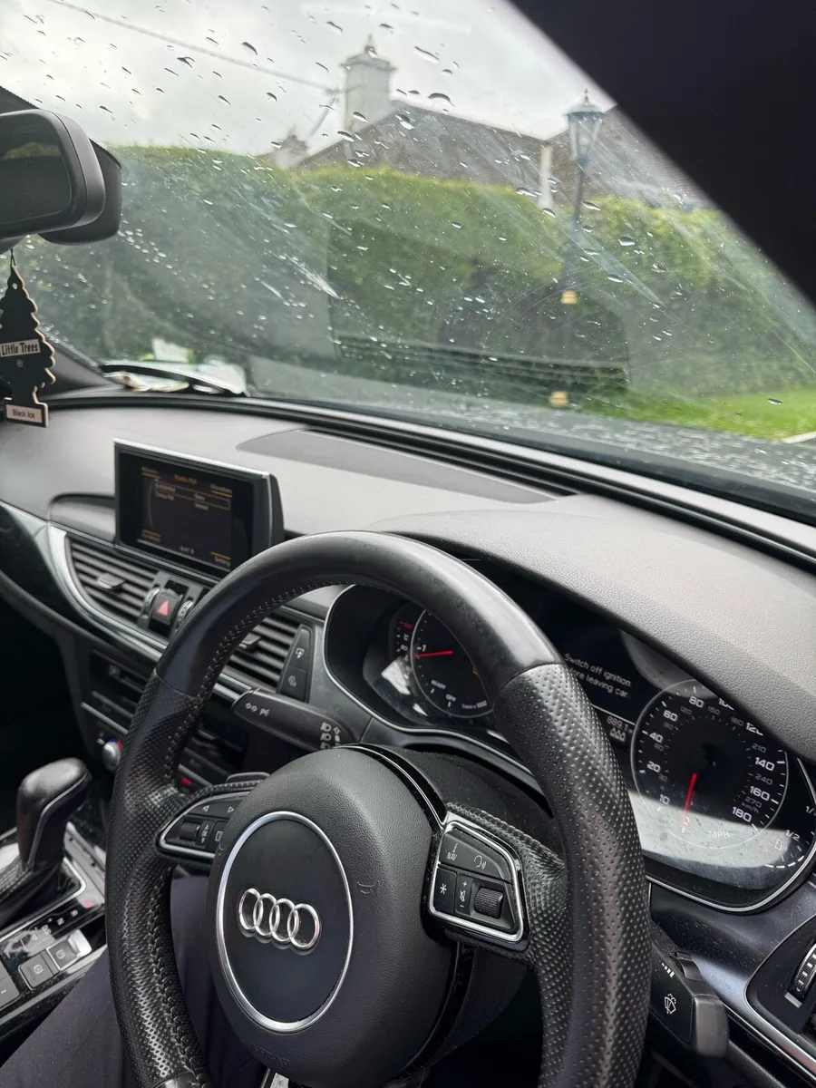 Audi A6 - Image 2