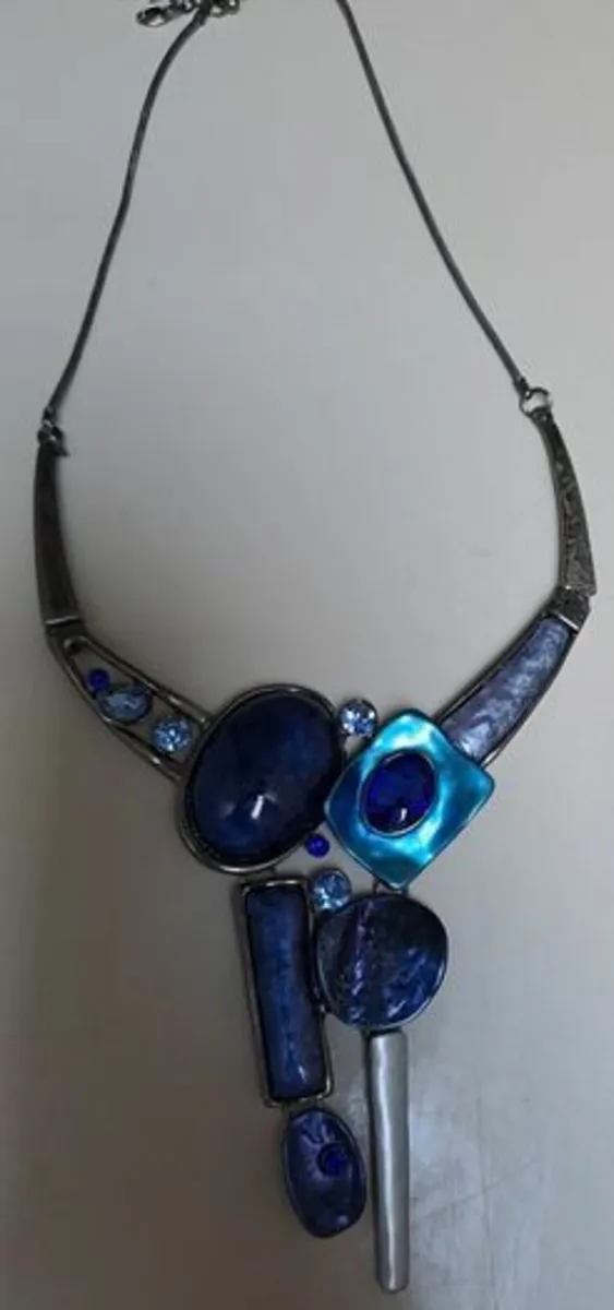 Exquisite blue necklace - Image 1