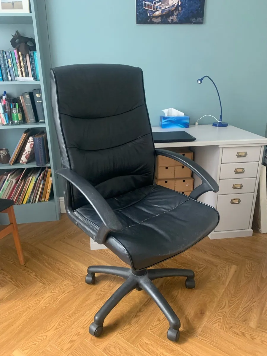 Leather office chair - Image 1