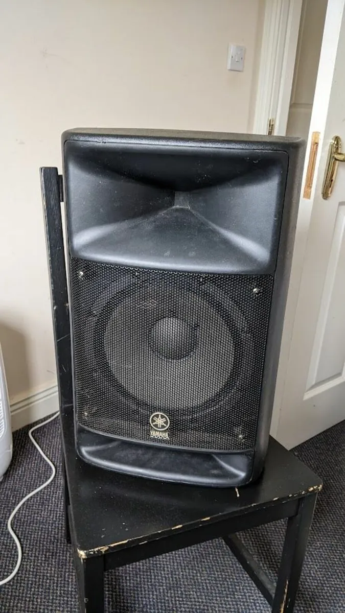 PA - Yamaha Stagepass 150  (single speaker unit) - Image 1