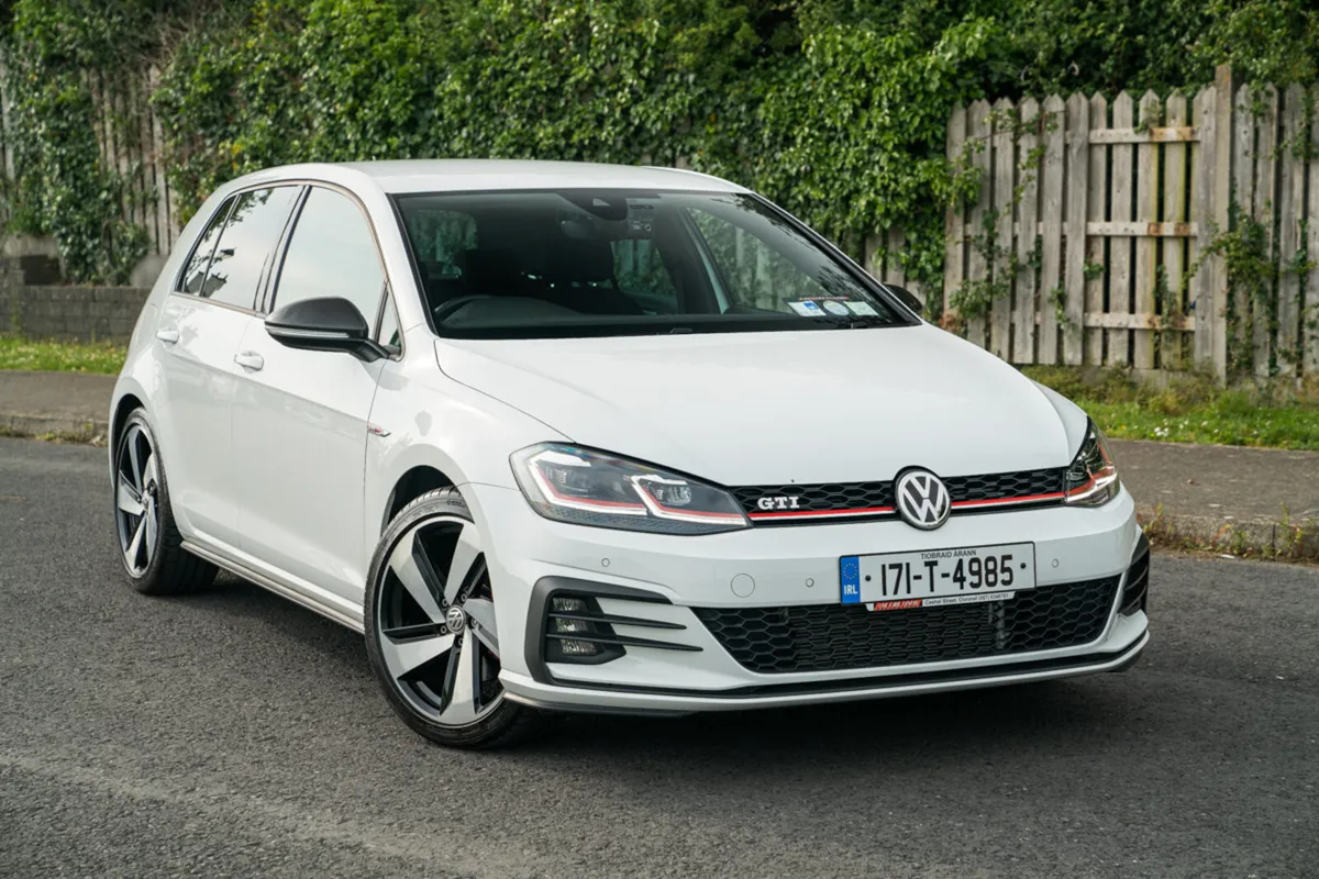 🔺 2017 Volkswagen Golf GTI mk7.5 DSG 2.0 TSI 220 - Image 1