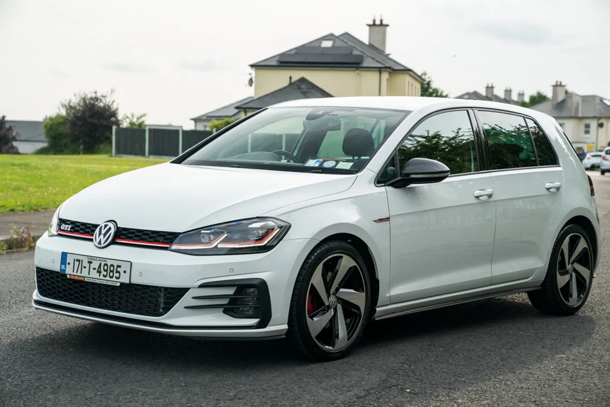 🔺 2017 Volkswagen Golf GTI mk7.5 DSG 2.0 TSI 220 - Image 3
