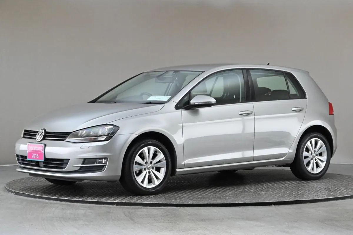 Volkswagen Golf 1.2 TSI DSG MK7 Comfortline  reve - Image 4