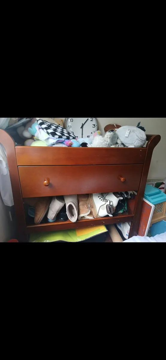 Baby changing unit
