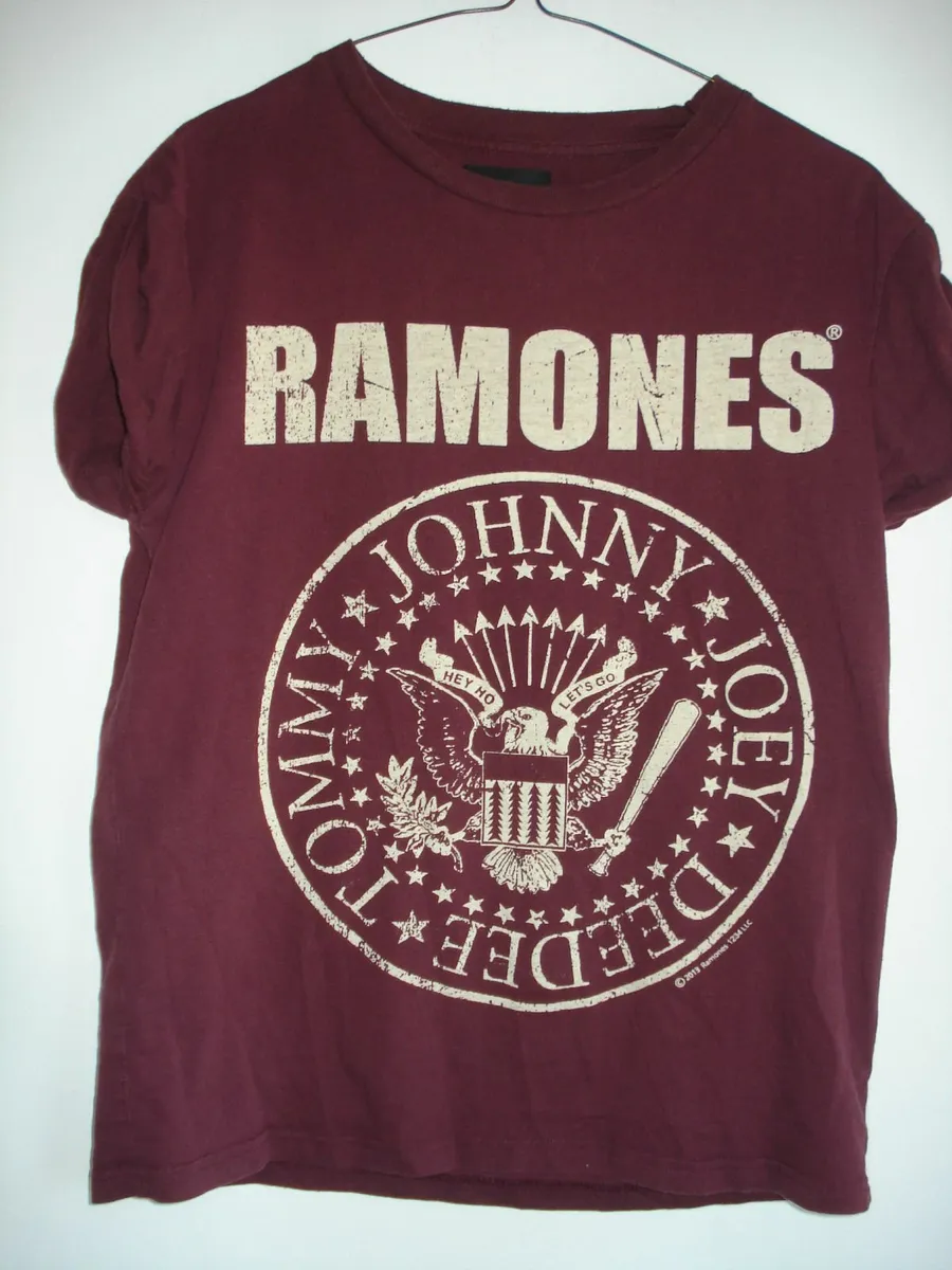 RAMONES HEY HO LETS GO , T-SHIRT. UK-8. - Image 1