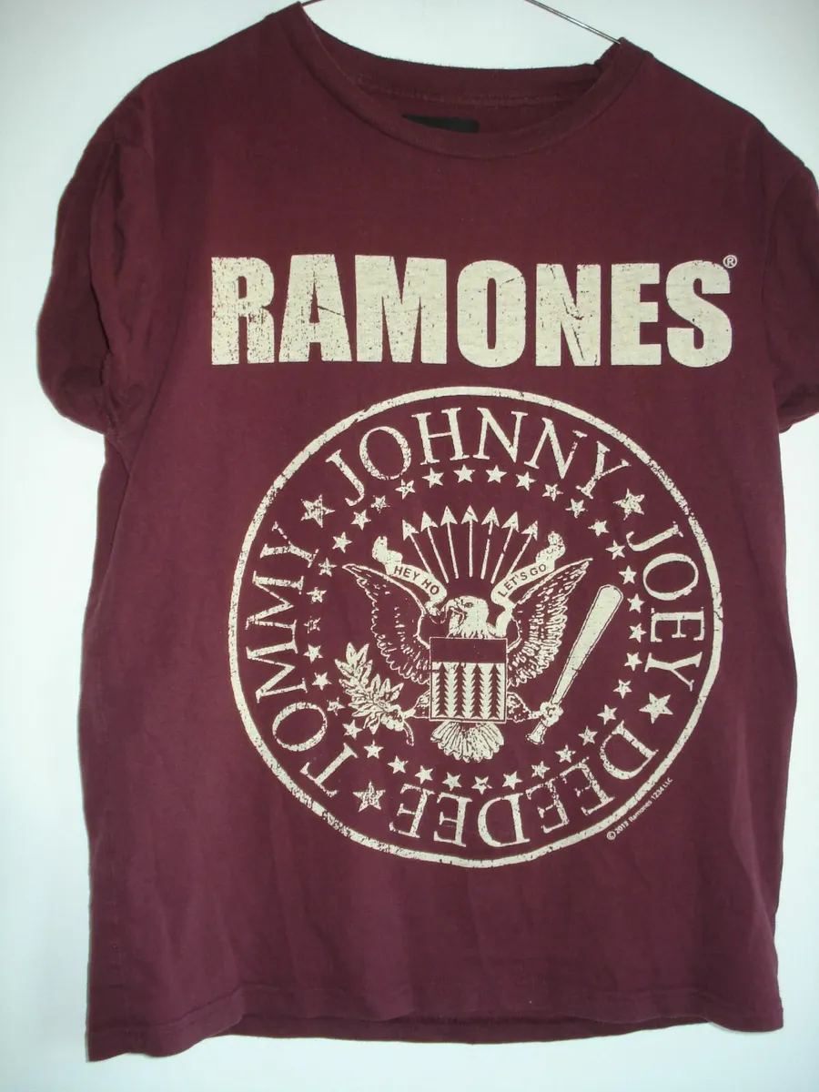 RAMONES HEY HO LETS GO , T-SHIRT. UK-8. - Image 2
