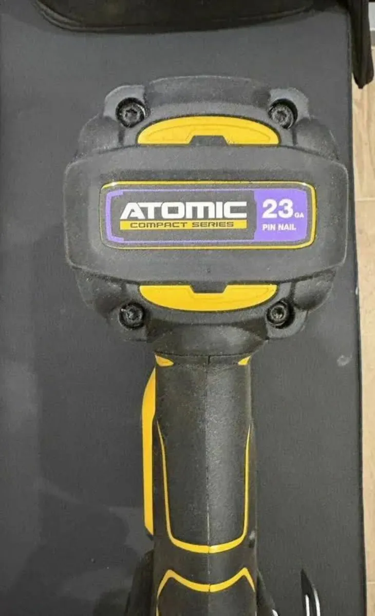 DeWalt DCN623 23-Gauge Pin Nailer – Like New! - Image 4