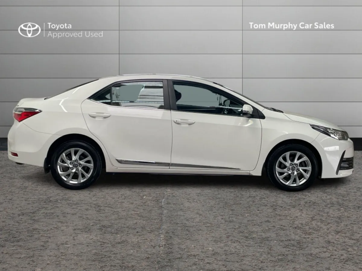 Toyota Corolla COROLLA 1.4 D4D LUNA - Image 3
