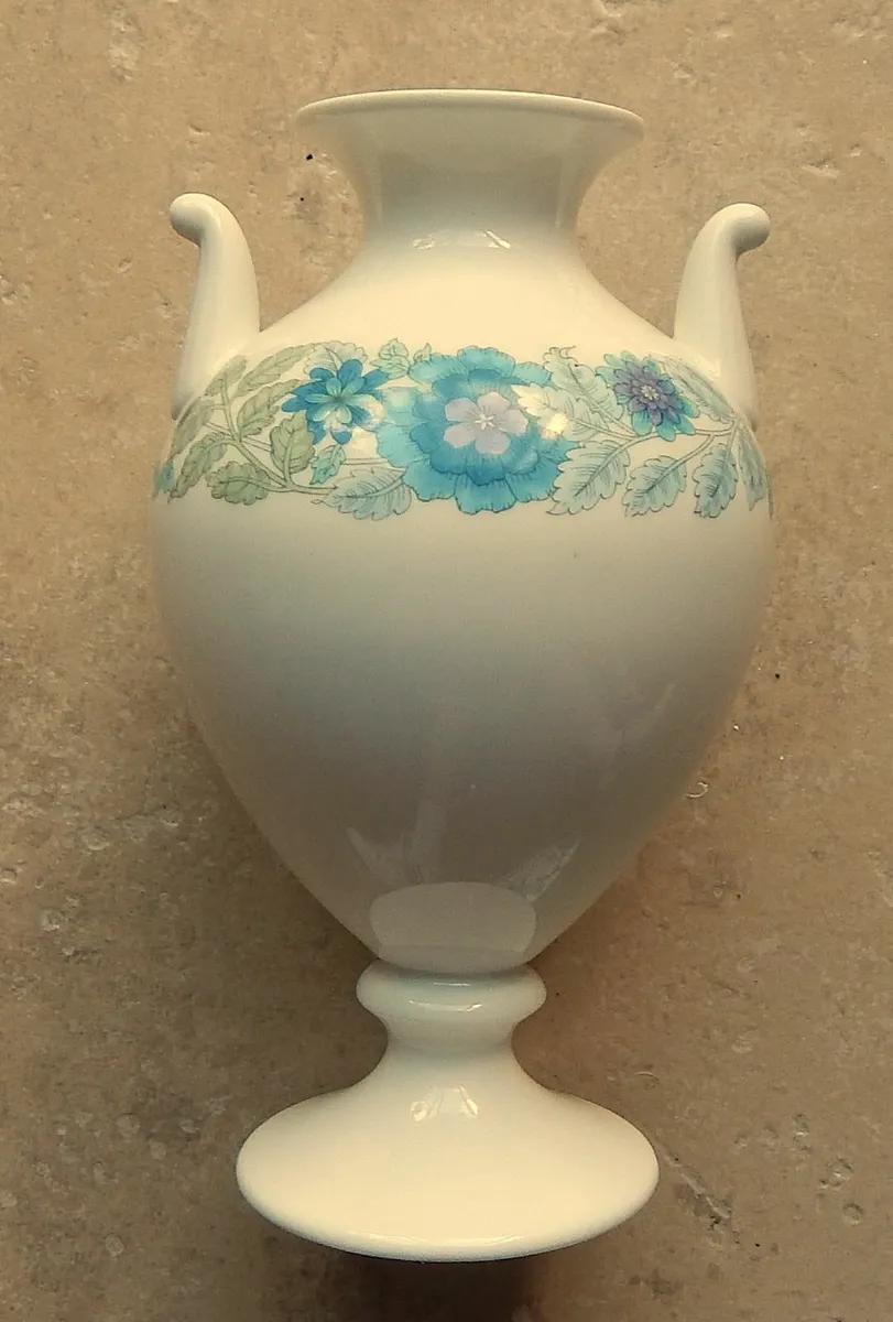Wedgwood Clementine Vase & Jasper Conran Dish - Image 4