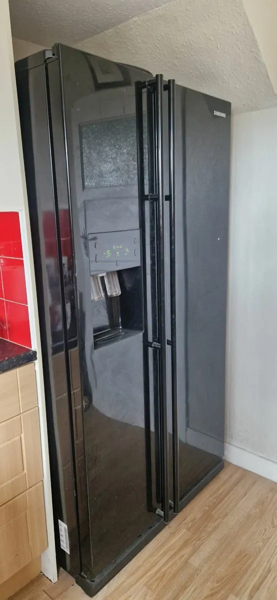 Fridge Freezer - Samsung - Image 1